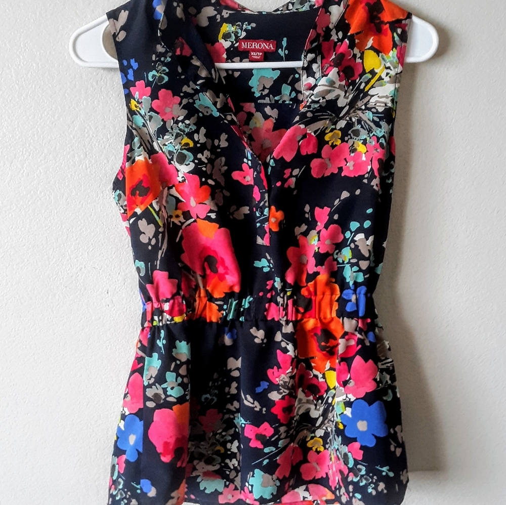 Floral xs Merona tank with waist cinching.